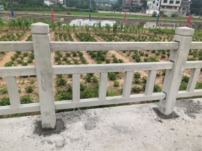 护栏为什么需要定期检查